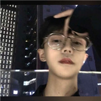 ins风时尚超酷男生微信头像