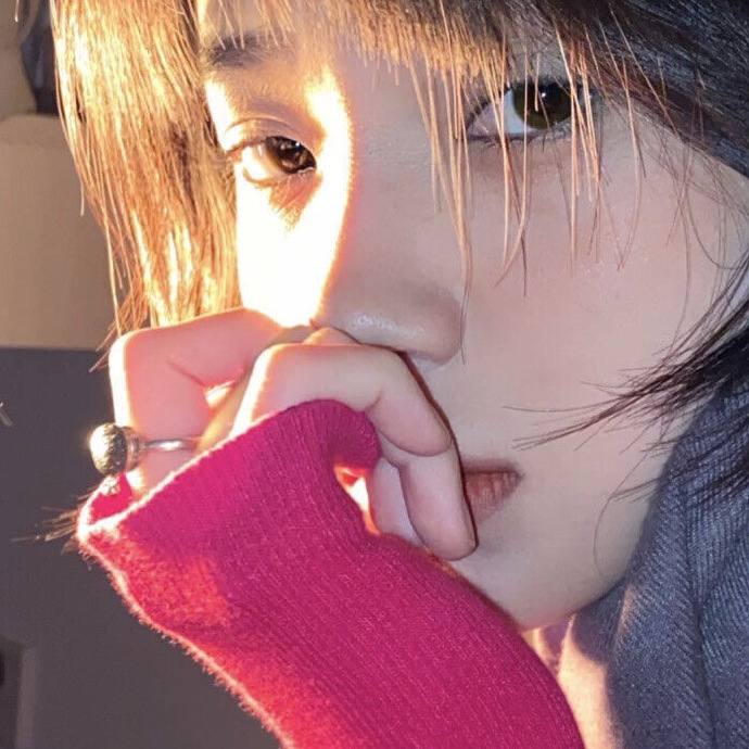 超美气质女生微信头像