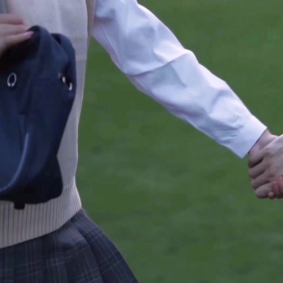 幸福甜蜜的青春情侣微信头像