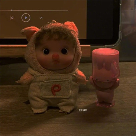 让人感到很伤感的背景图