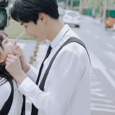 气质清纯适合夏季的个性微信头像