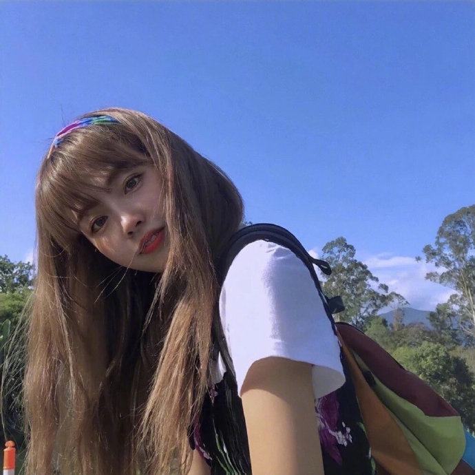 好看的超酷女孩微信头像