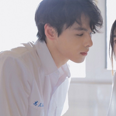 真人一人一半甜蜜情侣微信头像