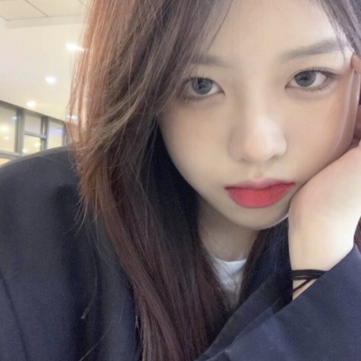 ins风时尚又很好看的女生微信头像