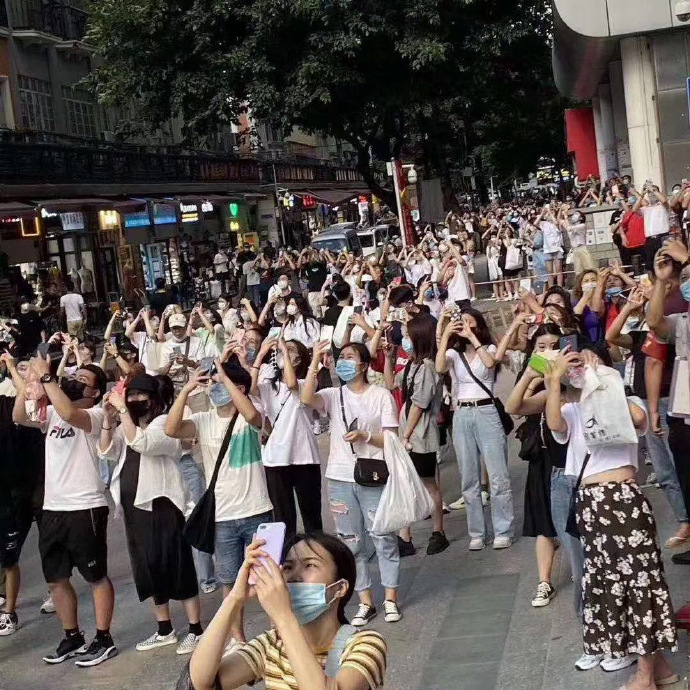 沙雕搞笑的一组情侣微信头像