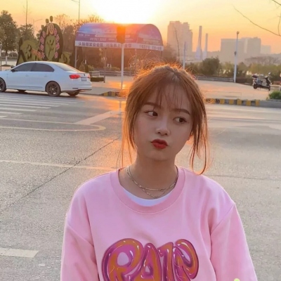 阳光可爱的女生微信头像