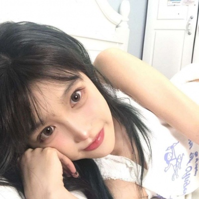 精致又洋气的好看女生头像