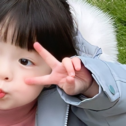 冬季可爱丸子妹情侣微信头像