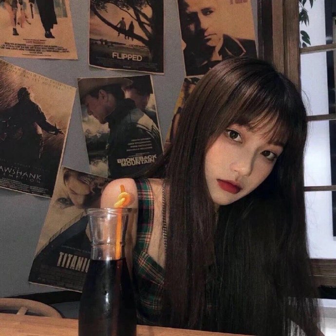 最新有气质的女生微信头像