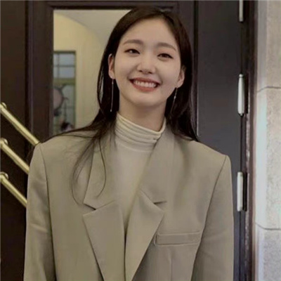 娇憨少女金高银头像