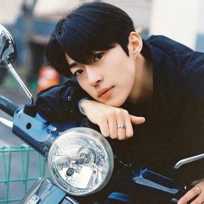 冷酷的真人男头