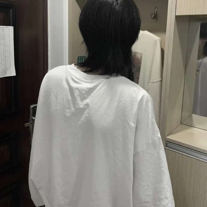 男生深沉忧伤微信头像