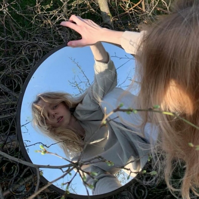 清纯可爱的欧美风高颜值头像