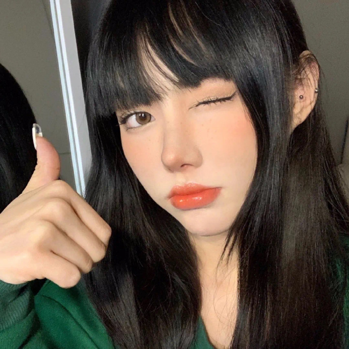 真人潮流网红女生微信头像