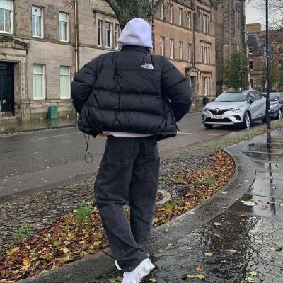 气质绝佳的男生头像