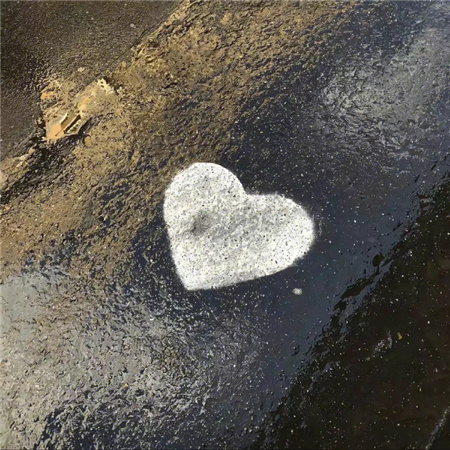 近期有点不开心的丧丧背景图