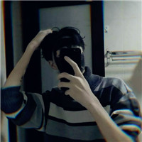 冷酷个性男生自拍微信头像