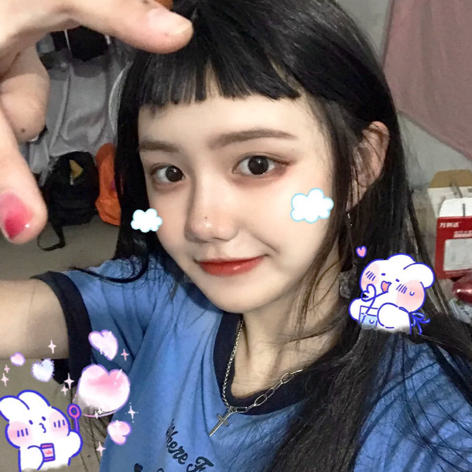 干净精致有气质的女生微信头像