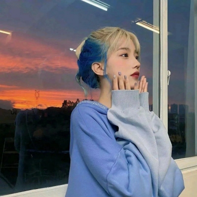 阳光可爱的女生微信头像