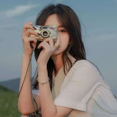 精致又洋气的好看女生头像