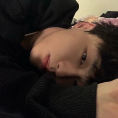 文艺范的真人帅气男生微信头像