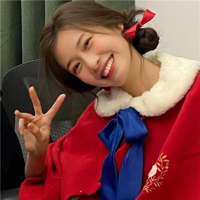 红色系绝美女生微信头像