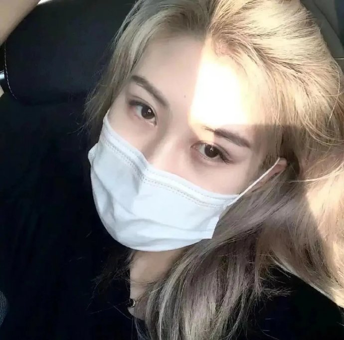 精选有质感女生微信头像