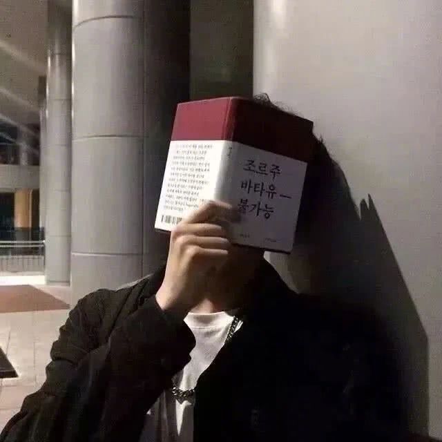 忧郁深沉的男生个性微信头像