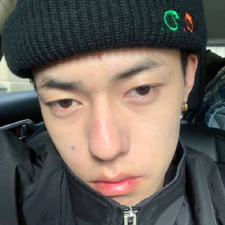 帅气男孩都用的微信头像