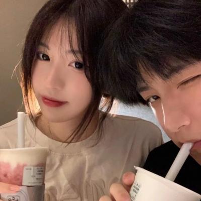 一人一张很甜的情侣头像