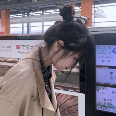 高冷又不失可爱的女生微信头像