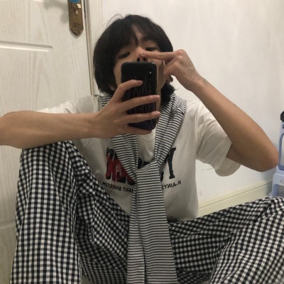 很抑郁很伤感的男生用的丧头像