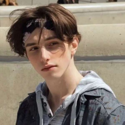 霸气又很酷的欧美男生微信头像