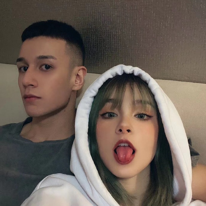 可永久使用的双人情侣微信头像