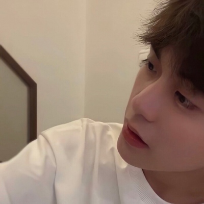 浪漫帅气的男生微信头像