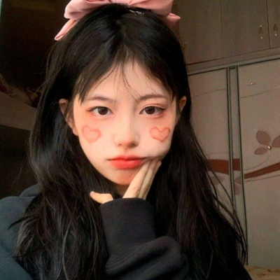 ins风高冷魅力惊艳女生微信头像