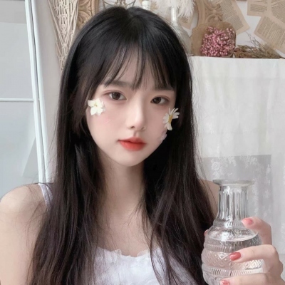 夏日清纯又可爱的女生微信头像