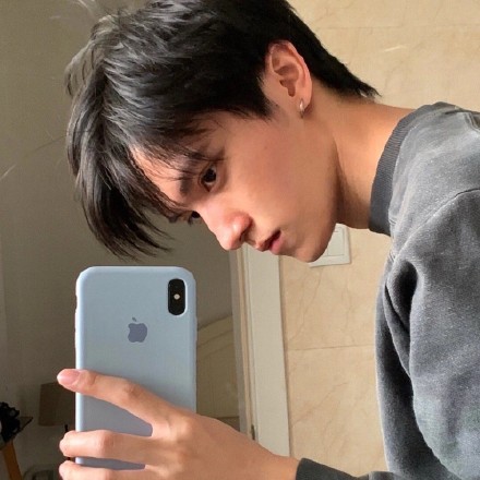 帅气男孩都用的微信头像