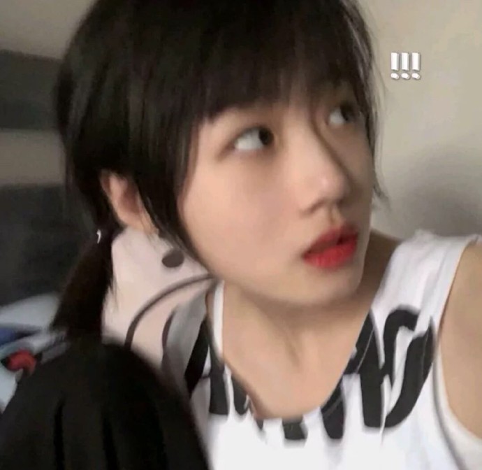 气质冷艳可爱甜美的女生微信头像