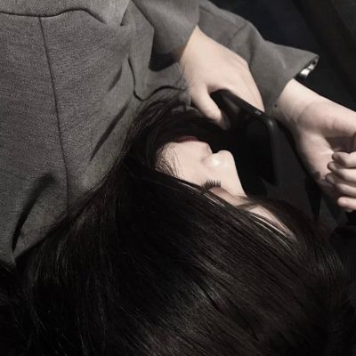 超拽霸气的酷女孩头像