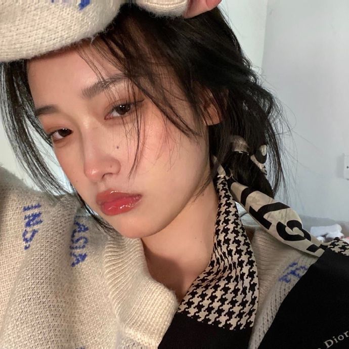 文艺清纯可爱的女生微信头像