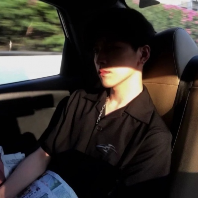 高颜值的精致男孩微信头像