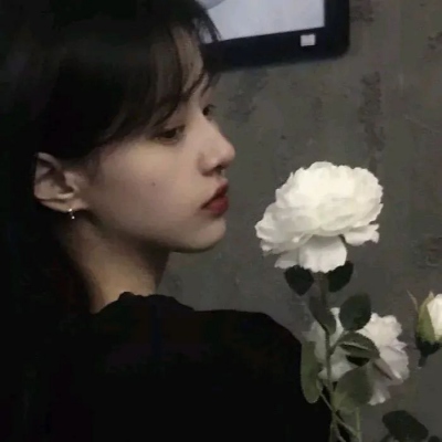 有点霸道的超拽女生微信头像