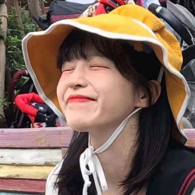 开朗笑容明媚的女生微信头像