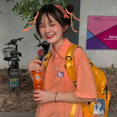 秋季橘子味的橙色系活力四射女生头像