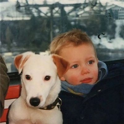 可可爱爱的男头萌萌憨憨的