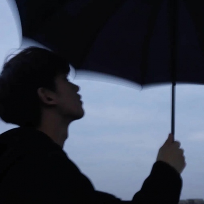 很酷很飒的男生微信头像