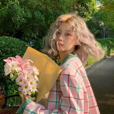 夏季清新甜美女生头像