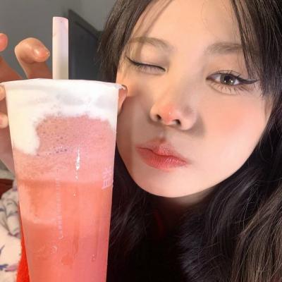 纯欲风精致女生头像