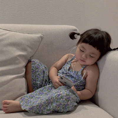 宅家罗熙可可爱爱的慵懒头像